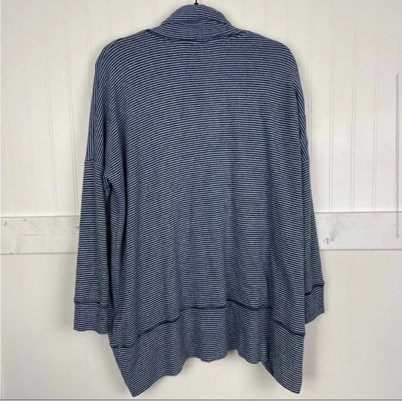 Sundry Brushed Knit Cocoon Cardigan in Blue & White Stripes - Picture 3 of 5